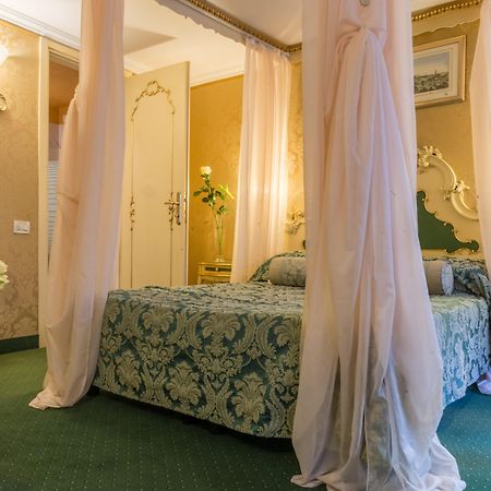 Hotel Becher Venecia Exterior foto