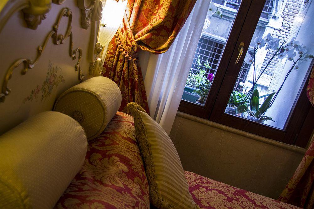 Hotel Becher Venecia Exterior foto