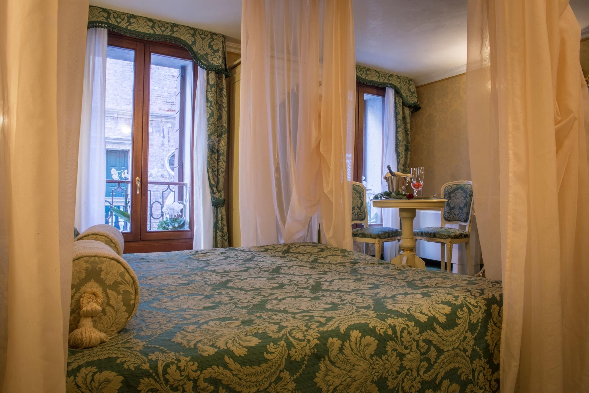 Hotel Becher Venecia Exterior foto