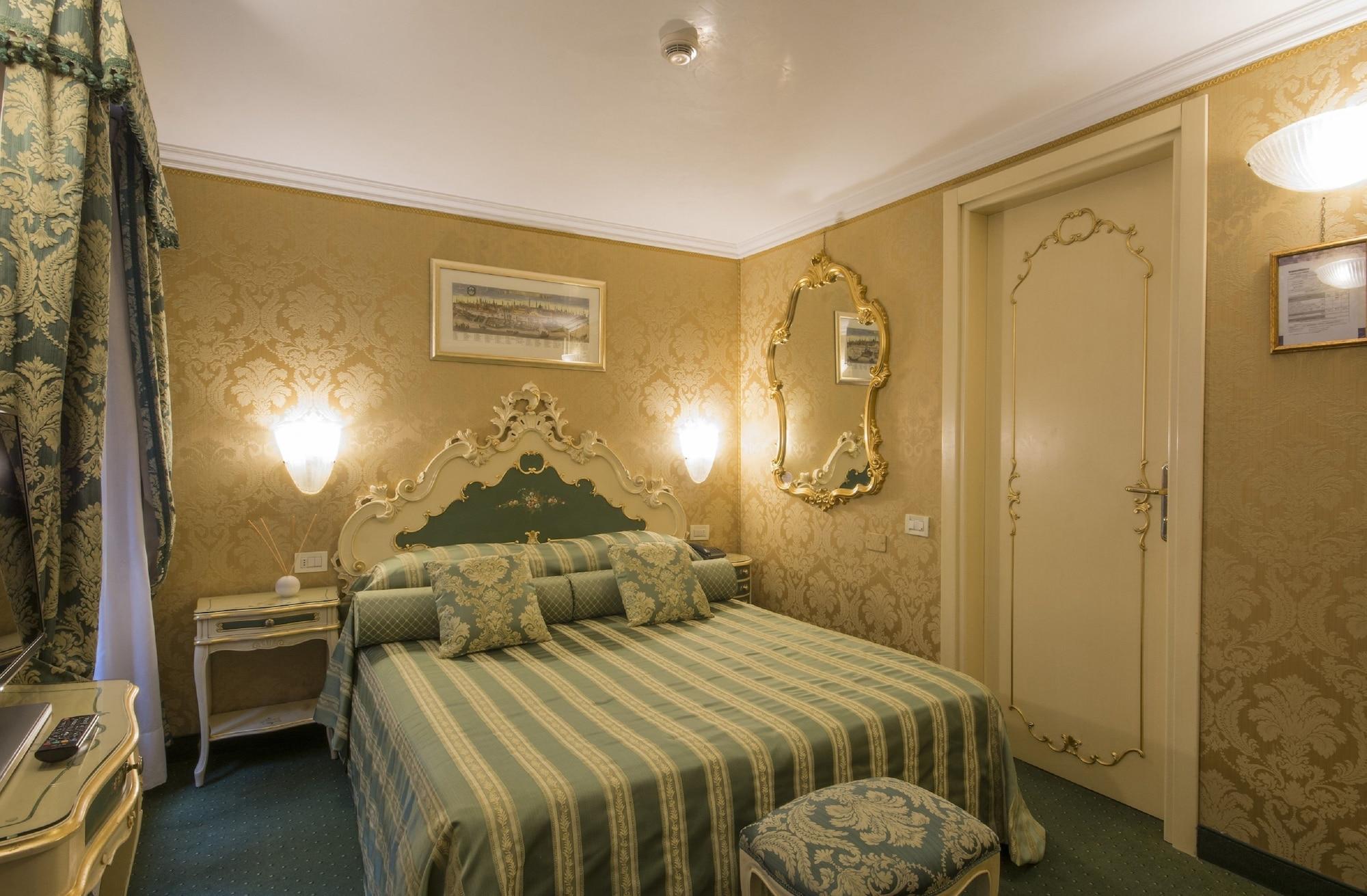 Hotel Becher Venecia Exterior foto