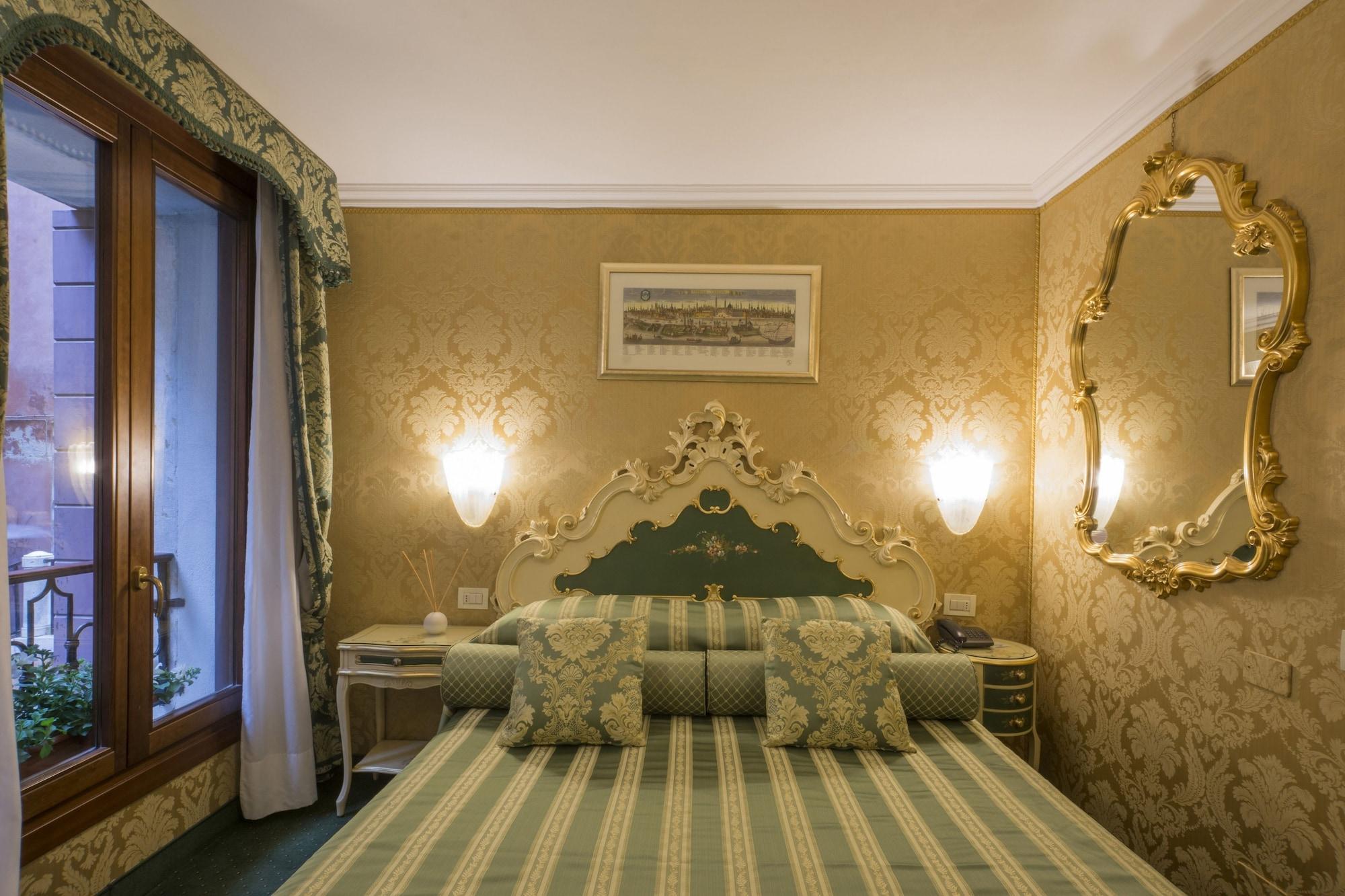 Hotel Becher Venecia Exterior foto